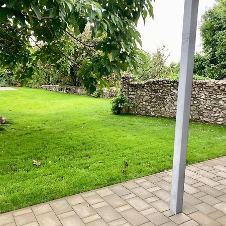Вілла Modern Stone House In Balatonfuered With Jacuzzi Екстер'єр фото