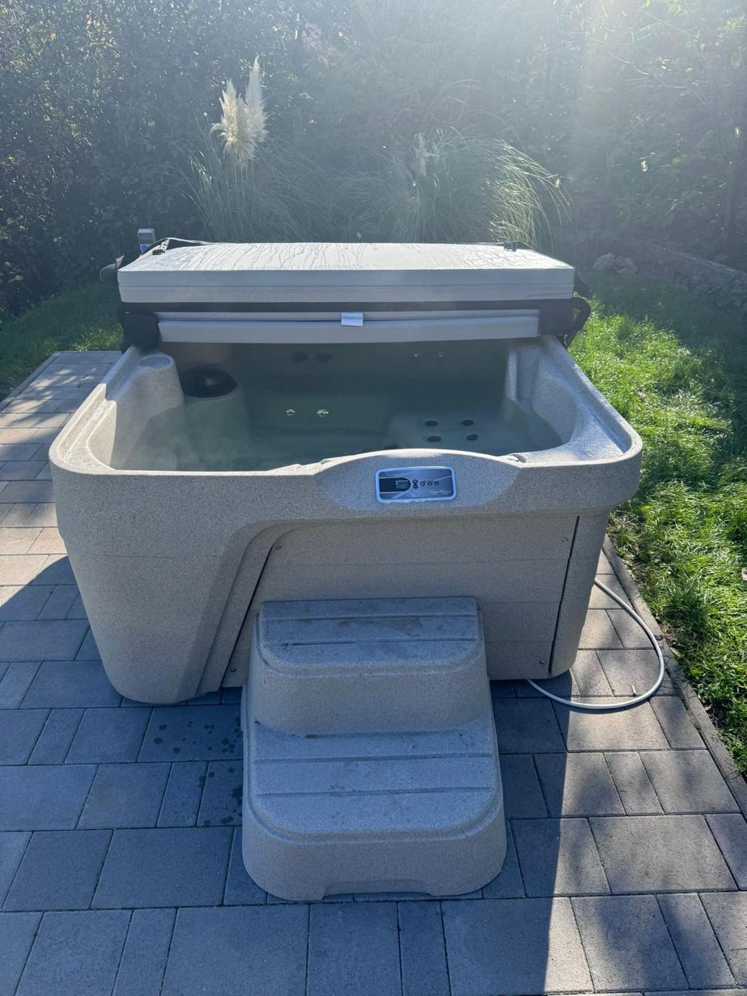 Вілла Modern Stone House In Balatonfuered With Jacuzzi Екстер'єр фото